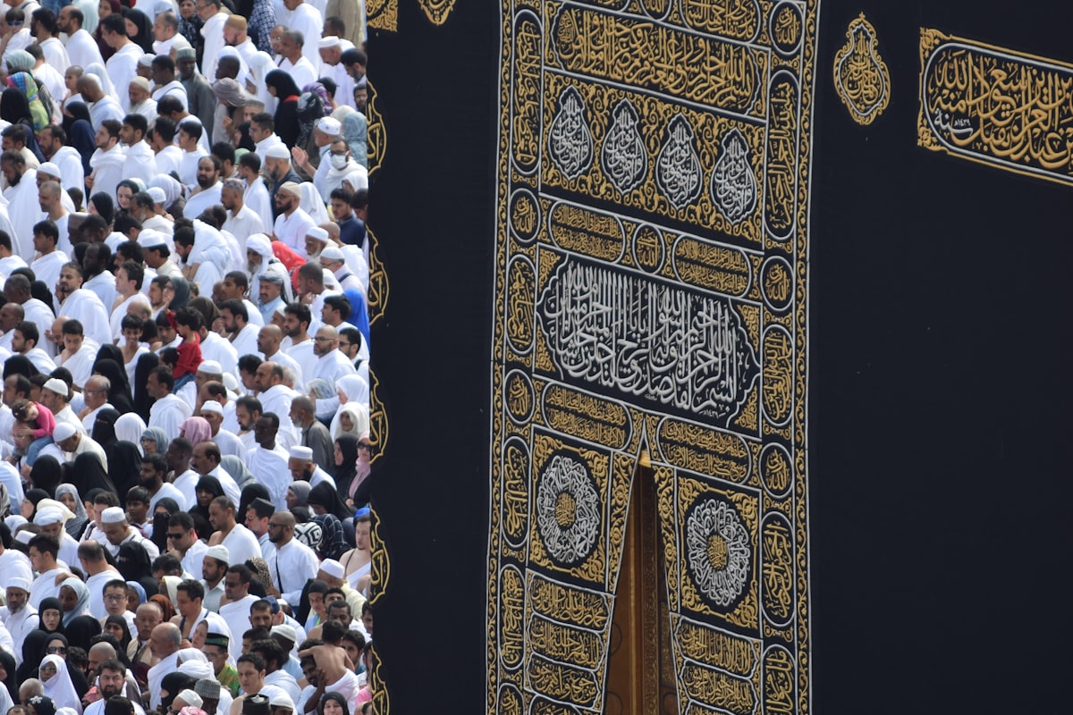 Biro Umroh Al-Hikmah